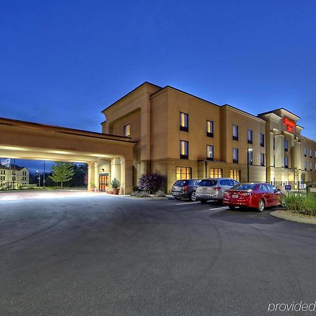Hampton Inn Crossville Exterior foto