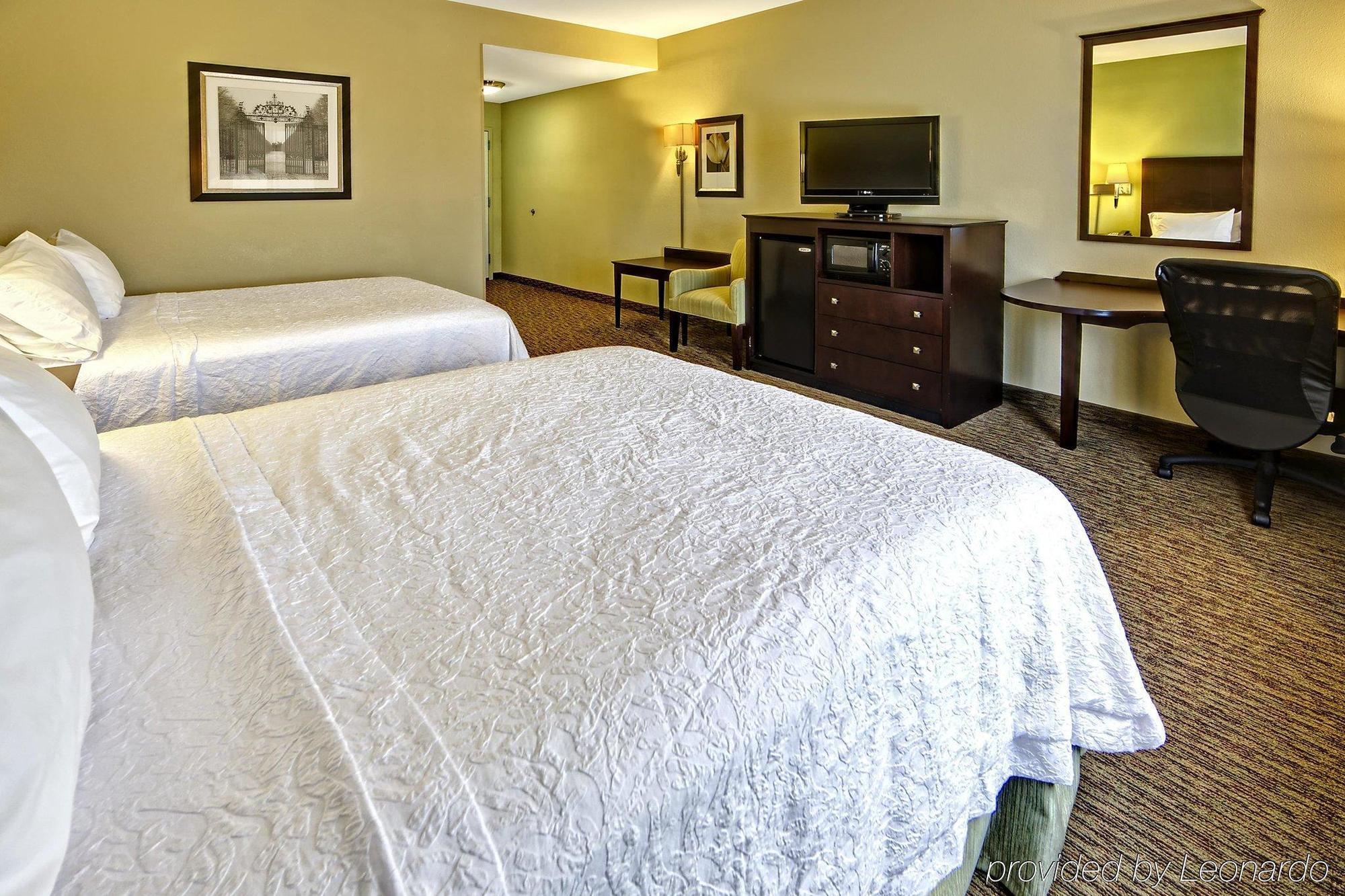 Hampton Inn Crossville Exterior foto